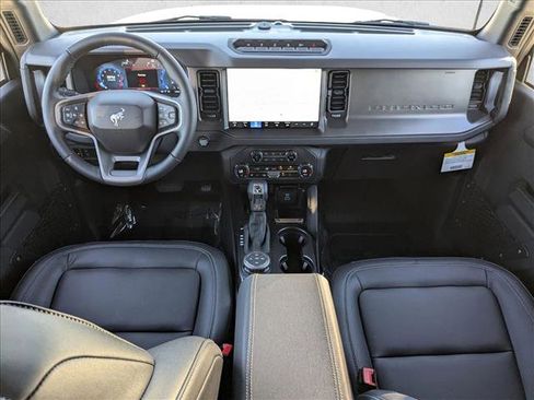 New 2025 Ford Bronco Badlands image 15