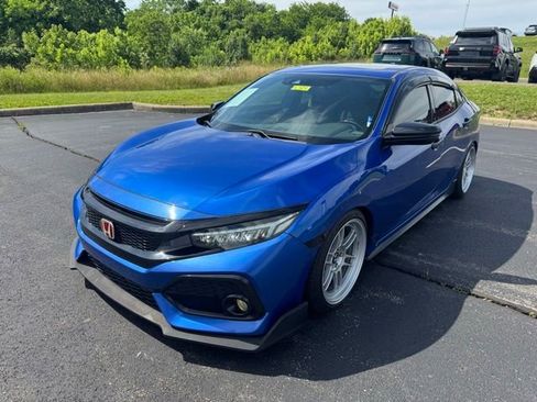 Used 2018 Honda Civic Sport Touring image 7