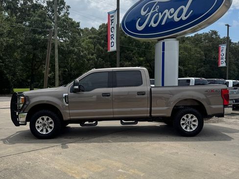 Used 2020 Ford F250 XLT image 3
