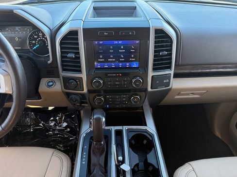 Used 2019 Ford F150 Lariat image 3