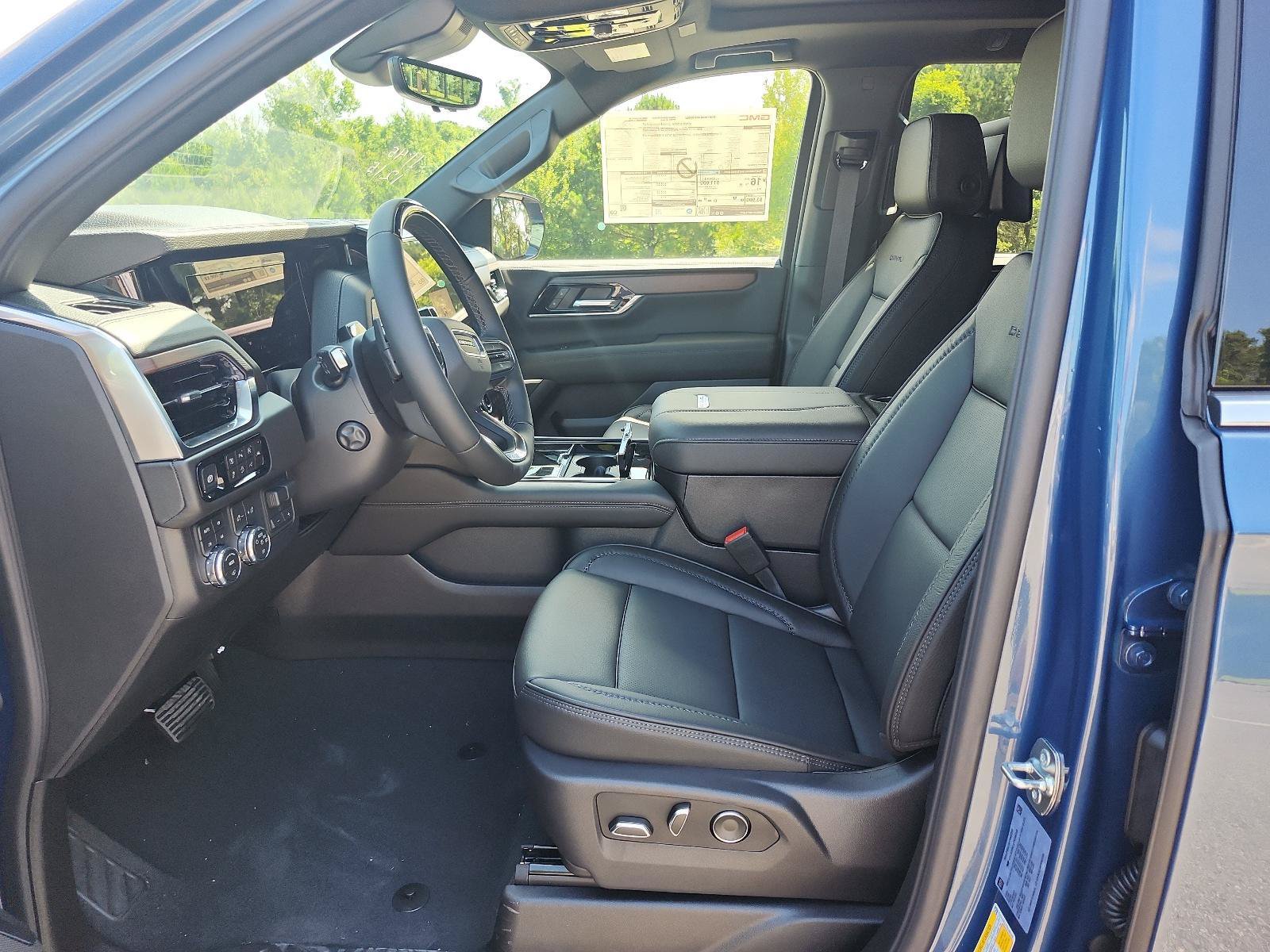 New 2026 GMC Yukon Denali w/ Denali Reserve Package AWD/4WD image 18
