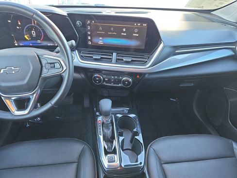 Used 2024 Chevrolet Trax ACTIV w/ Sunroof Package image 24