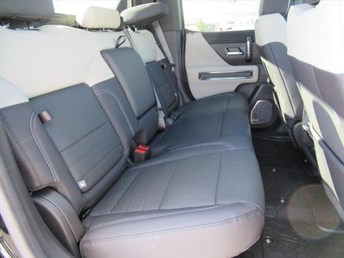 New 2026 GMC Hummer EV 2X image 36