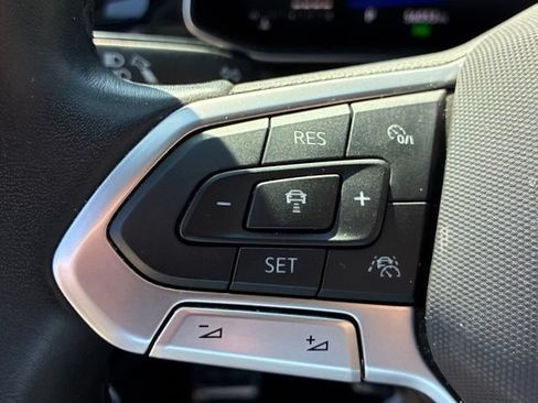 Used 2025 Volkswagen Jetta Sport FWD image 25