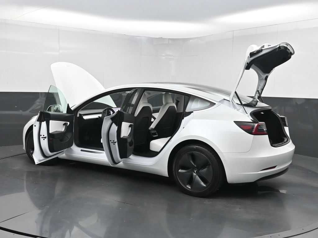Used 2020 Tesla Model 3 Standard Range Plus RWD image 36