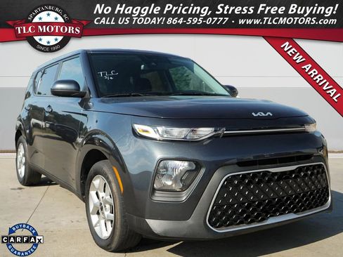 Used 2022 Kia Soul LX w/ Technology Package image 1