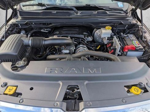 Used 2019 RAM 1500 Laramie image 25