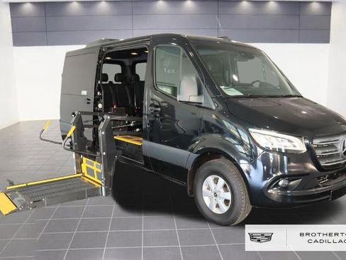 Used 2021 Mercedes-Benz Sprinter 1500 image 1