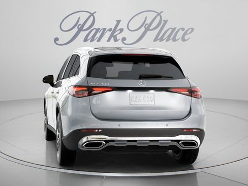 Used 2026 Mercedes-Benz GLC 300 image 16