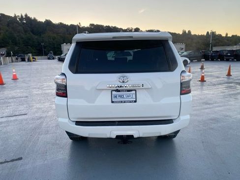 Used 2024 Toyota 4Runner SR5 image 7