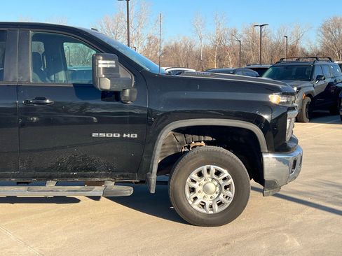 Used 2025 Chevrolet Silverado 2500 LT w/ Convenience Package image 7
