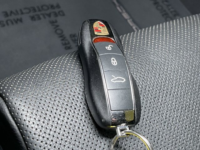 Certified 2014 Porsche 911 Carrera S RWD image 30
