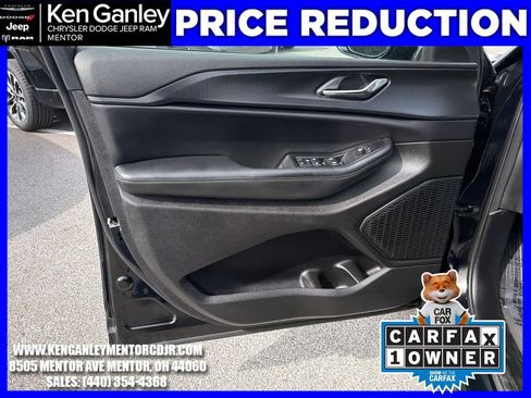 Certified 2025 Jeep Grand Cherokee Altitude AWD/4WD image 11