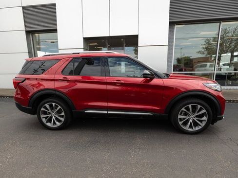 Certified 2025 Ford Explorer Platinum w/ Ultimate Package AWD/4WD image 2