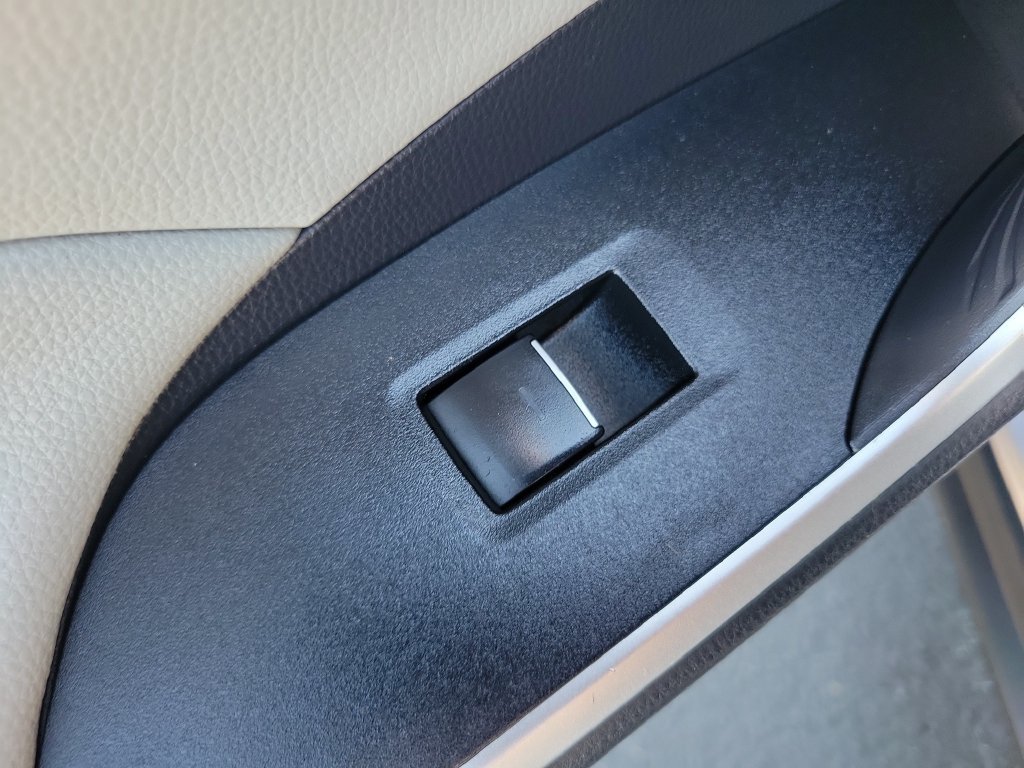 Used 2022 Toyota RAV4 XLE w/ Convenience Package AWD/4WD image 19