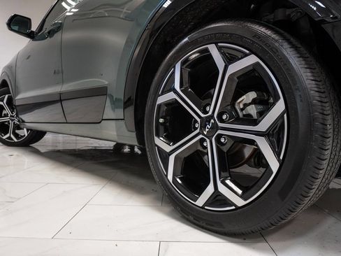 Used 2023 Kia Niro EX Touring image 38