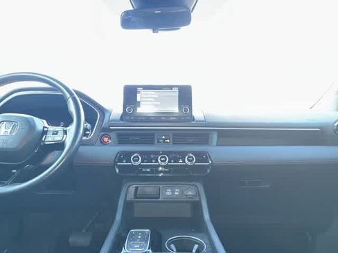 Used 2023 Honda Pilot Sport image 28