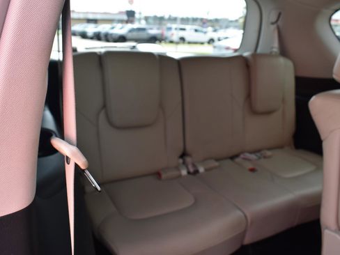 Used 2024 Nissan Armada SV image 61