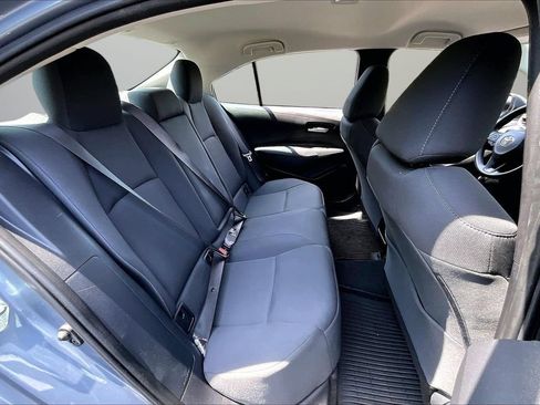Used 2021 Toyota Corolla LE w/ LE Convenience Package FWD image 23