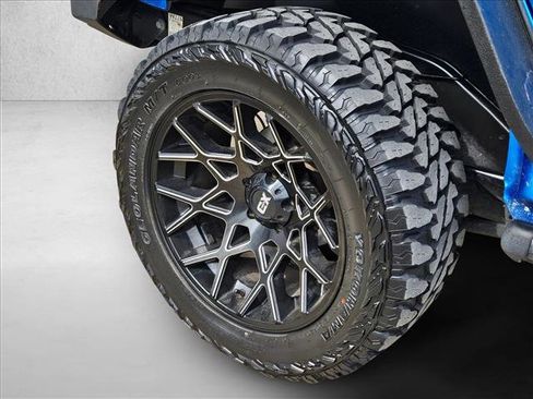 Used 2016 Jeep Wrangler Unlimited Rubicon image 7