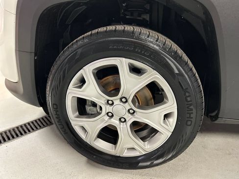 Used 2022 Jeep Renegade Limited AWD/4WD image 9