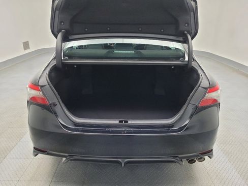 Used 2019 Toyota Camry SE image 29