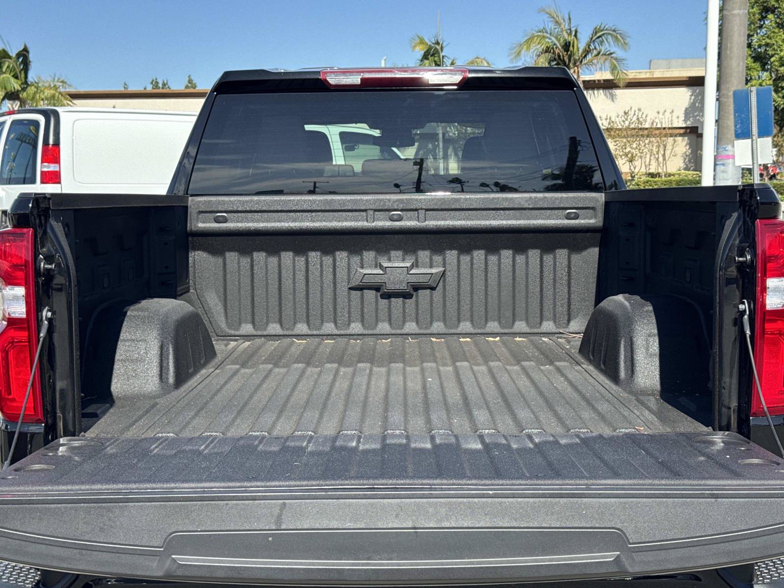 Used 2025 Chevrolet Silverado 1500 RST w/ LPO, Dark Essentials Package RWD image 29