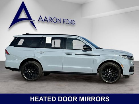 Used 2025 Lincoln Navigator Reserve w/ Jet Appearance Package AWD/4WD image 7
