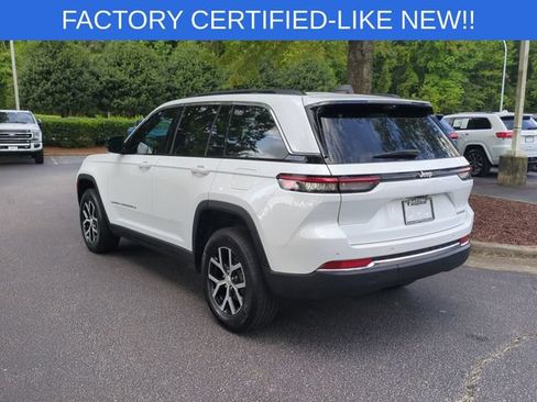 Certified 2025 Jeep Grand Cherokee Limited w/ Luxury Tech Group II RWD image 3