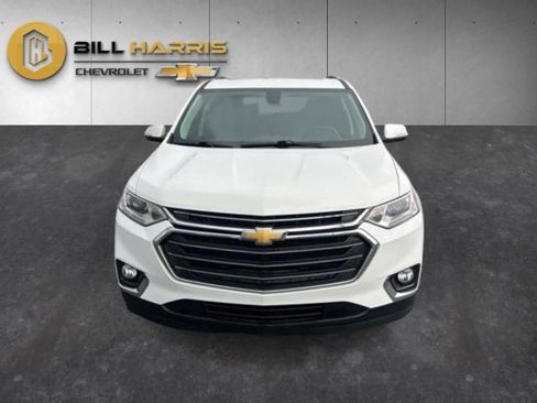 Used 2019 Chevrolet Traverse LT w/ LT Premium Package image 2