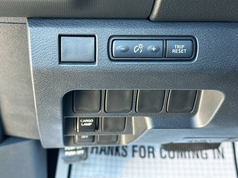 Used 2022 Nissan Frontier S RWD image 11