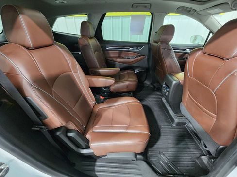 Used 2020 Buick Enclave Avenir w/ Avenir Technology Package AWD/4WD image 36