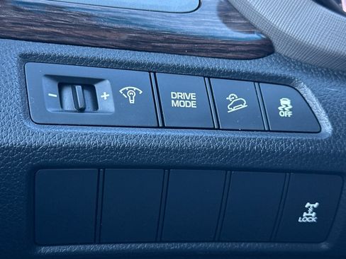 Used 2017 Hyundai Santa Fe Sport image 41