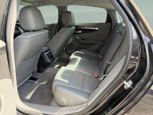 Used 2016 Chevrolet Impala LTZ image 18