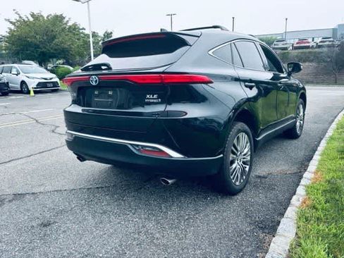 Used 2022 Toyota Venza XLE AWD/4WD image 4