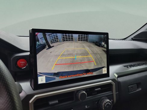 Used 2024 Toyota Tacoma TRD Off-Road image 16