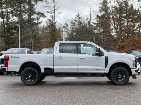 New 2026 Ford F250 Lariat w/ Black Appearance Package image 3