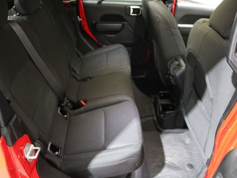 Used 2022 Jeep Gladiator Sport image 43