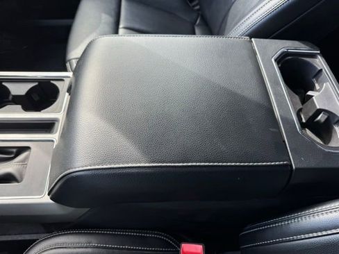 Used 2019 Ford F150 Lariat w/ Equipment Group 502A Luxury AWD/4WD image 19