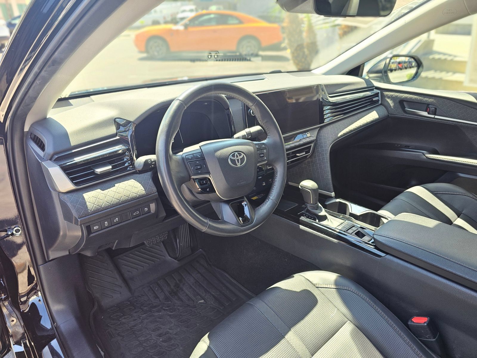 Used 2025 Toyota Camry XLE FWD image 25