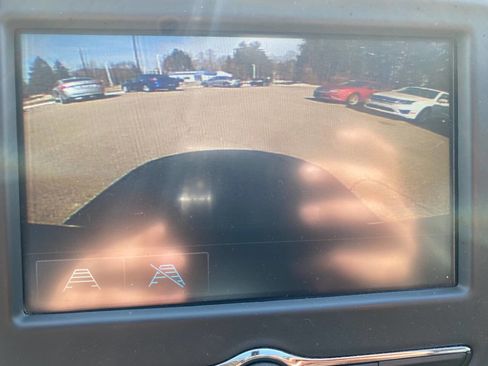 Used 2017 Chevrolet Malibu LT image 16