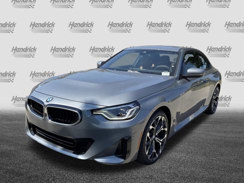 Certified 2025 BMW 230i Coupe w/ Premium Package RWD image 5