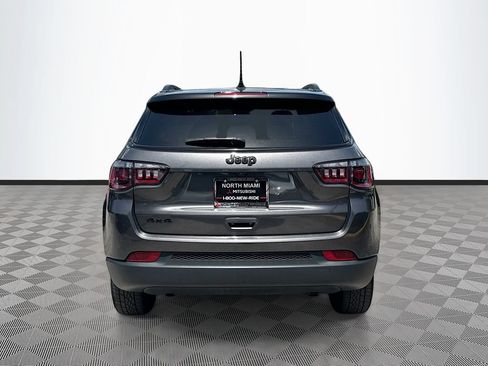 Used 2023 Jeep Compass Latitude w/ Sun and Sound Group AWD/4WD image 6