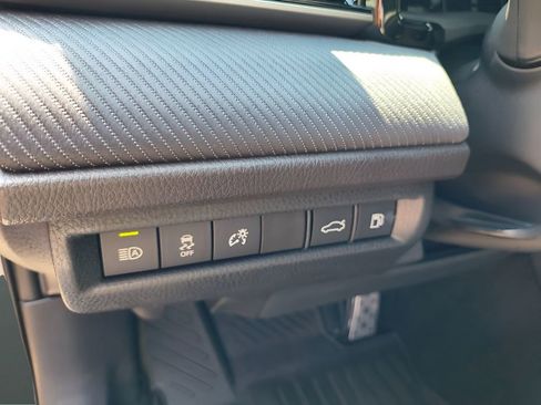 Used 2025 Toyota Camry SE image 16