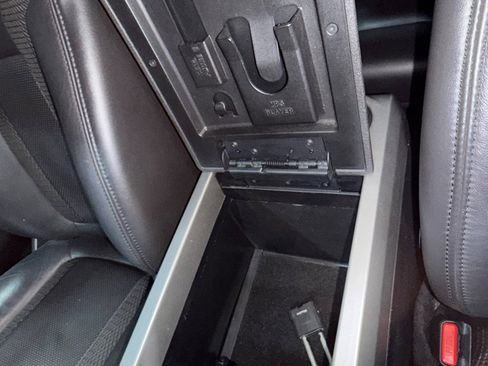 Used 2014 Ford F150 Raptor w/ Equipment Group 801A Luxury image 95