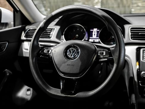 Used 2017 Volkswagen Passat 1.8T S FWD image 14