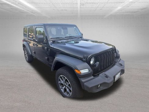 Used 2024 Jeep Wrangler Unlimited Sport AWD/4WD image 5