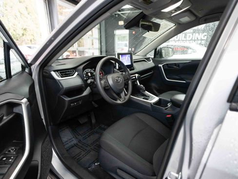 Certified 2025 Toyota RAV4 LE image 9