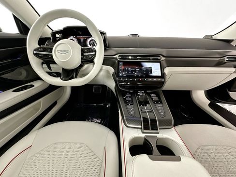 New 2026 Aston Martin Vanquish RWD image 21