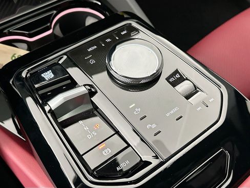 New 2026 BMW 530i xDrive 530i xDrive w/ Premium Package image 17